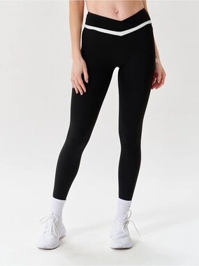 Revyve Active Colorblock V Sculpt Leggings